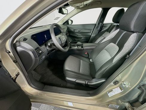 New 2026 Nissan Sentra SV w/ SV Convenience Package FWD image 28