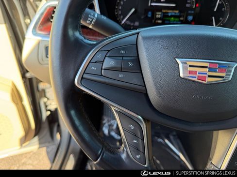 Used 2018 Cadillac XT5 Luxury w/ Driver Awareness Package image 21