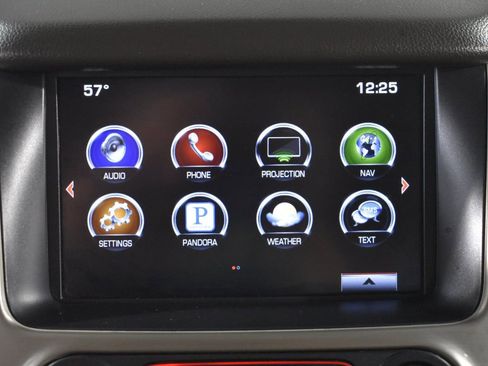 Used 2016 GMC Yukon XL Denali image 23