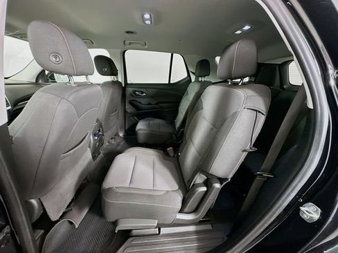 Used 2020 Chevrolet Traverse LT w/ Driver Confidence II Package AWD/4WD image 23