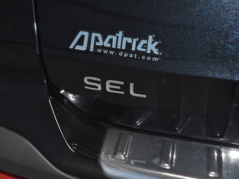 New 2026 Volkswagen Taos SEL image 23