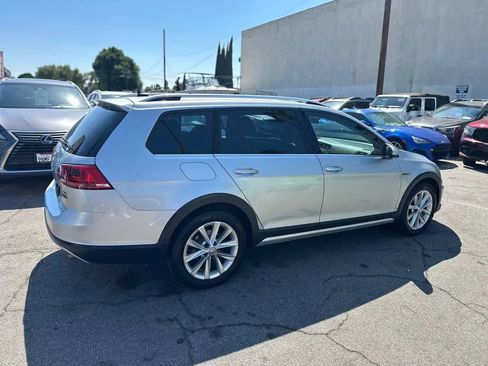 Used 2017 Volkswagen Golf Alltrack SEL image 23