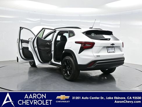 New 2026 Chevrolet Trax LT image 45