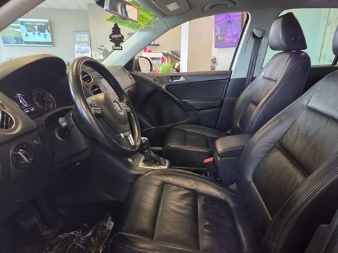 Used 2016 Volkswagen Tiguan SEL image 17