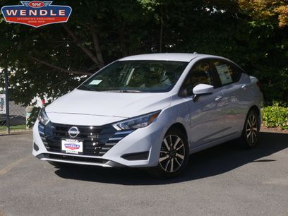 New 2025 Nissan Versa SV w/ Trunk Package