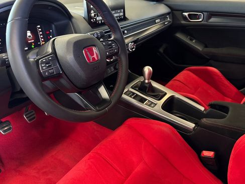 Used 2024 Honda Civic Type R image 10