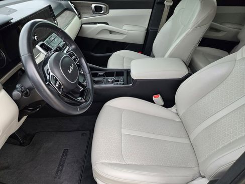 Used 2023 Kia Sorento EX w/ Panoramic Sunroof Package image 12