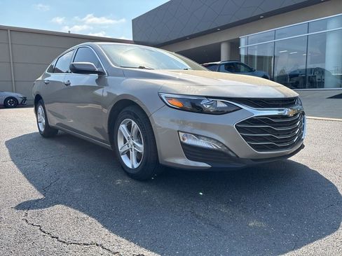 Used 2024 Chevrolet Malibu LT FWD image 3