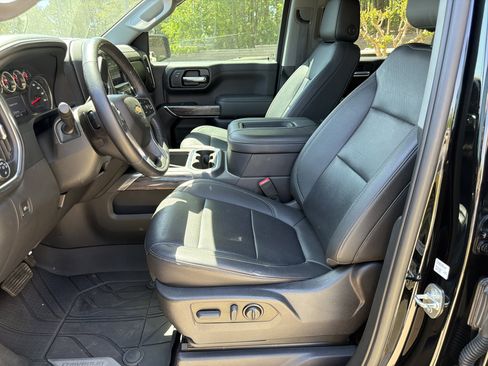 Used 2022 Chevrolet Silverado 1500 LTZ w/ LTZ Convenience Package II image 9