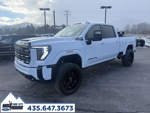 Used 2025 GMC Sierra 3500 AT4 w/ AT4 Premium Plus Package image 2