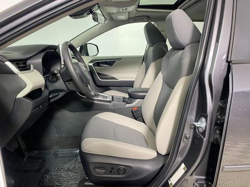 Used 2025 Toyota RAV4 XLE image 10