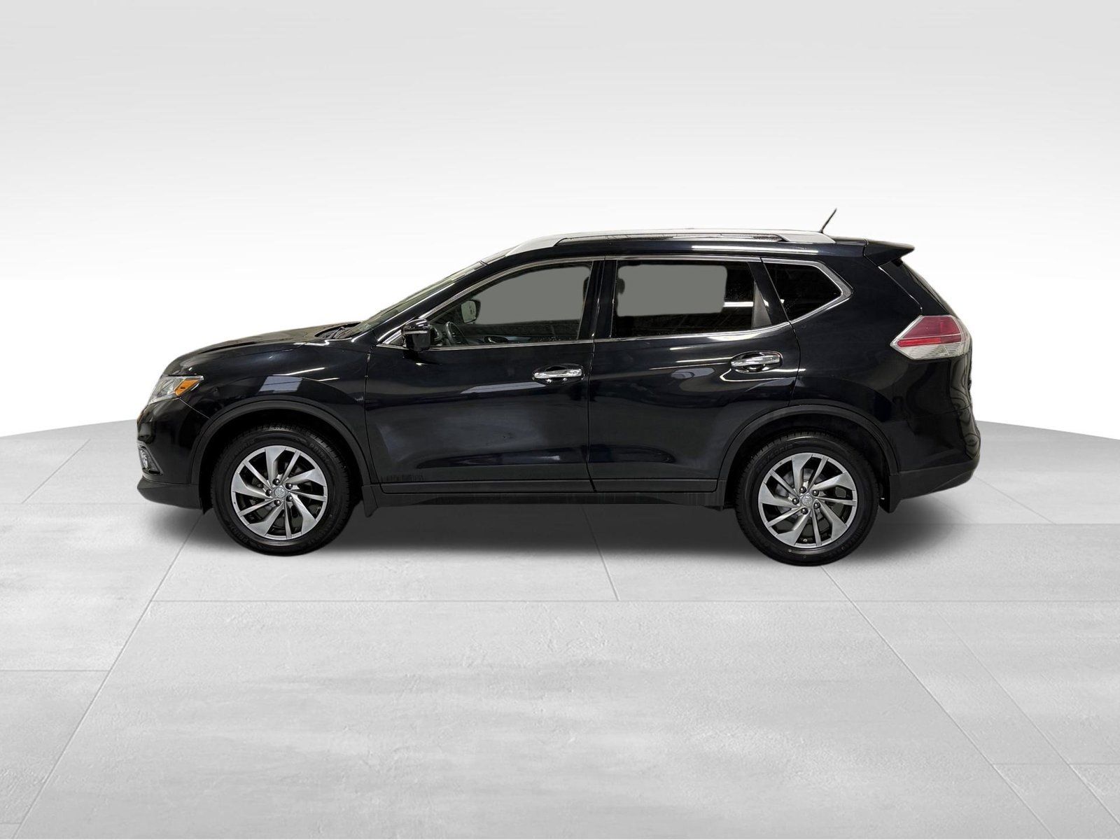Used 2015 Nissan Rogue SL w/ SL Premium Package AWD/4WD image 5