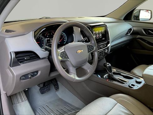 Used 2019 Chevrolet Traverse Premier AWD/4WD image 16
