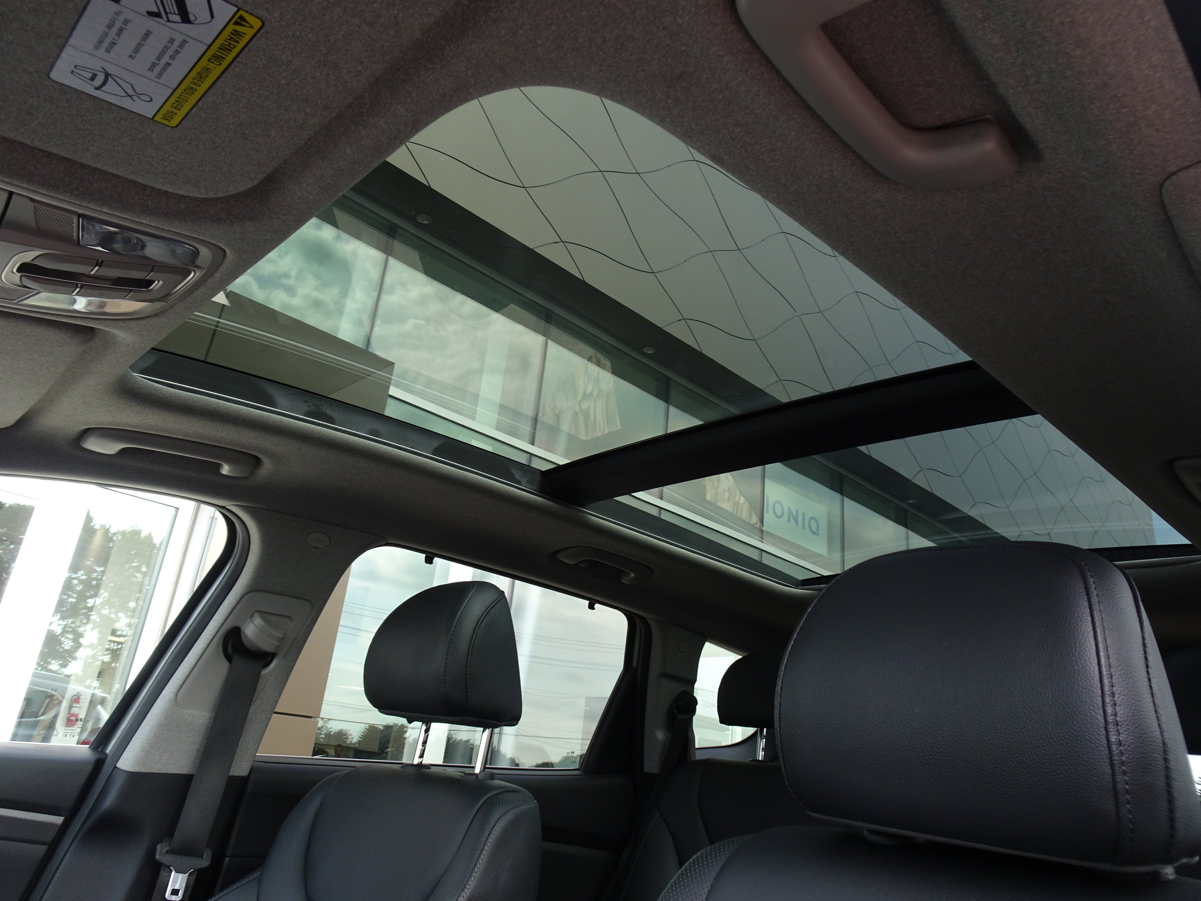 Used 2019 Hyundai Santa Fe AWD image 13