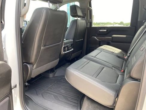 Used 2023 GMC Sierra 2500 Denali w/ Denali Ultimate Package AWD/4WD image 17