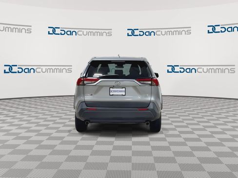 Used 2022 Toyota RAV4 LE AWD/4WD image 7