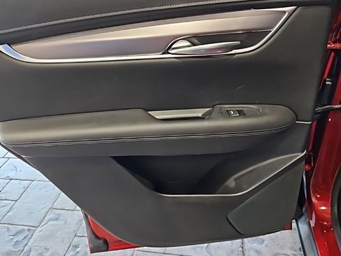 Used 2023 Cadillac XT5 Luxury image 21