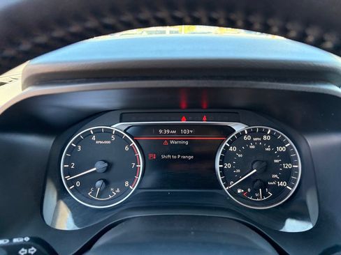 Certified 2025 Nissan Rogue SV FWD image 29