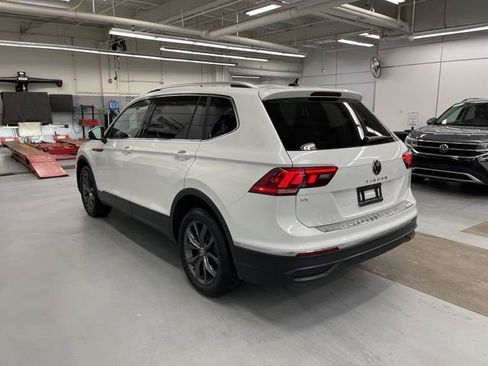 Used 2023 Volkswagen Tiguan SE w/ Panoramic Sunroof Package AWD/4WD image 5