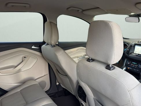 Used 2018 Ford Escape SE w/ SE Sync 3 Package FWD image 28