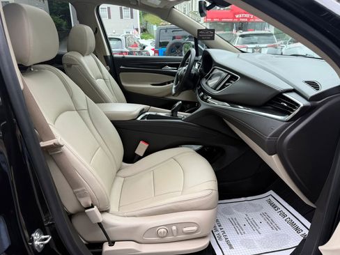 Used 2019 Buick Enclave Essence AWD/4WD image 28