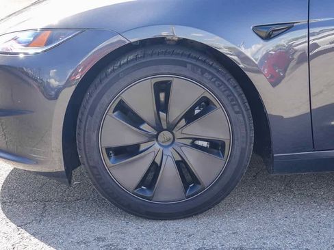 Used 2024 Tesla Model 3 Standard Range image 10
