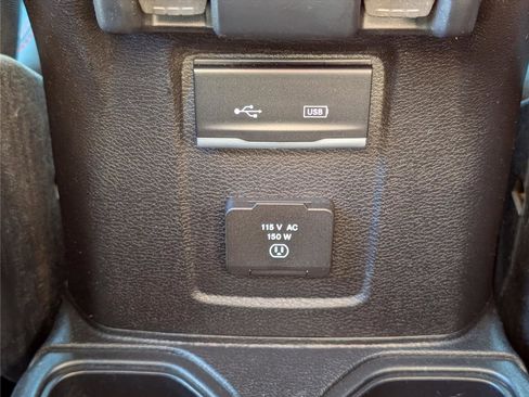 Used 2018 Jeep Wrangler Unlimited Rubicon image 16