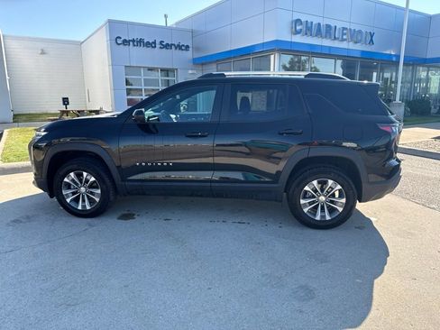 Used 2025 Chevrolet Equinox LT w/ Convenience Package II AWD/4WD image 9
