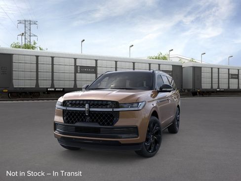 New 2026 Lincoln Navigator Black Label AWD/4WD image 2