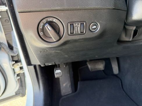 Used 2022 Dodge Charger SXT RWD image 15