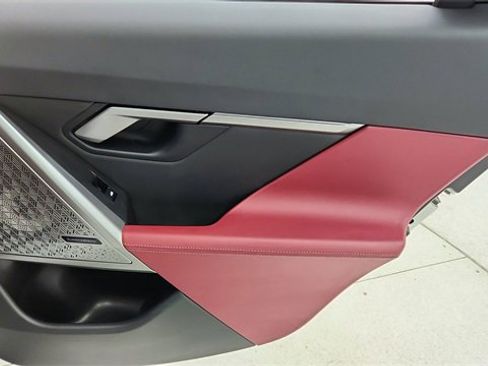 Used 2025 BMW i5 eDrive40i w/ M Sport Package image 27