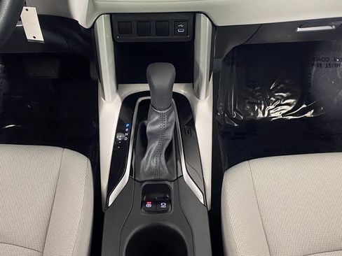 Certified 2025 Toyota Corolla Cross L image 16