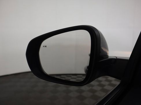 Used 2022 Chevrolet TrailBlazer LT w/ Sun and Liftgate Package image 38