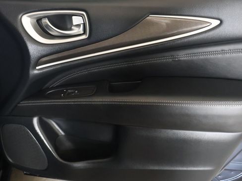 Used 2019 INFINITI QX60 Luxe w/ Essential Package AWD/4WD image 11