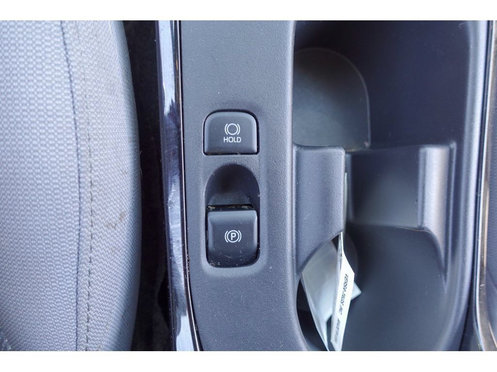 Used 2025 Toyota Corolla SE FWD image 21