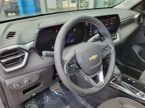 Used 2024 Chevrolet TrailBlazer LT w/ Convenience Package AWD/4WD image 15