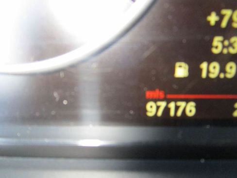 Used 2011 BMW 528i Sedan image 24