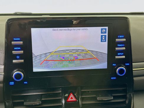 Used 2022 Hyundai Ioniq SE image 25