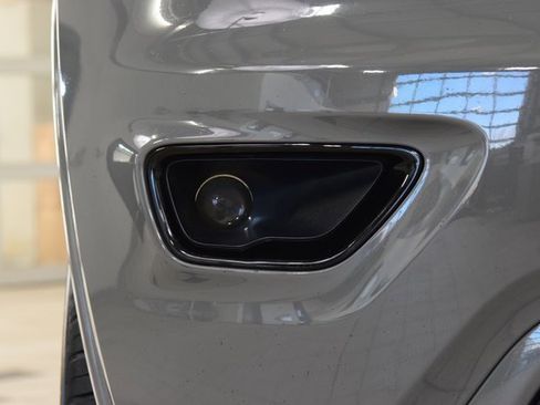 Used 2020 Jeep Grand Cherokee Altitude image 14