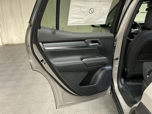 New 2027 GMC Terrain Elevation w/ LPO, Floor Liner Package AWD/4WD image 22
