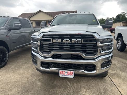New 2026 RAM 2500 Tradesman AWD/4WD image 2