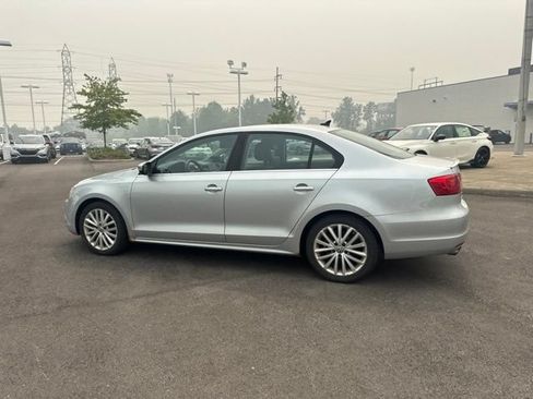 Used 2014 Volkswagen Jetta SEL FWD image 10