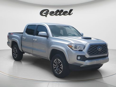 Used 2023 Toyota Tacoma TRD Sport w/ Advanced Technology Package AWD/4WD image 3