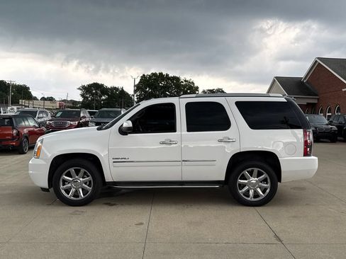 Used 2014 GMC Yukon Denali AWD/4WD image 3