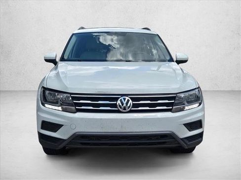 Used 2021 Volkswagen Tiguan SE FWD image 2