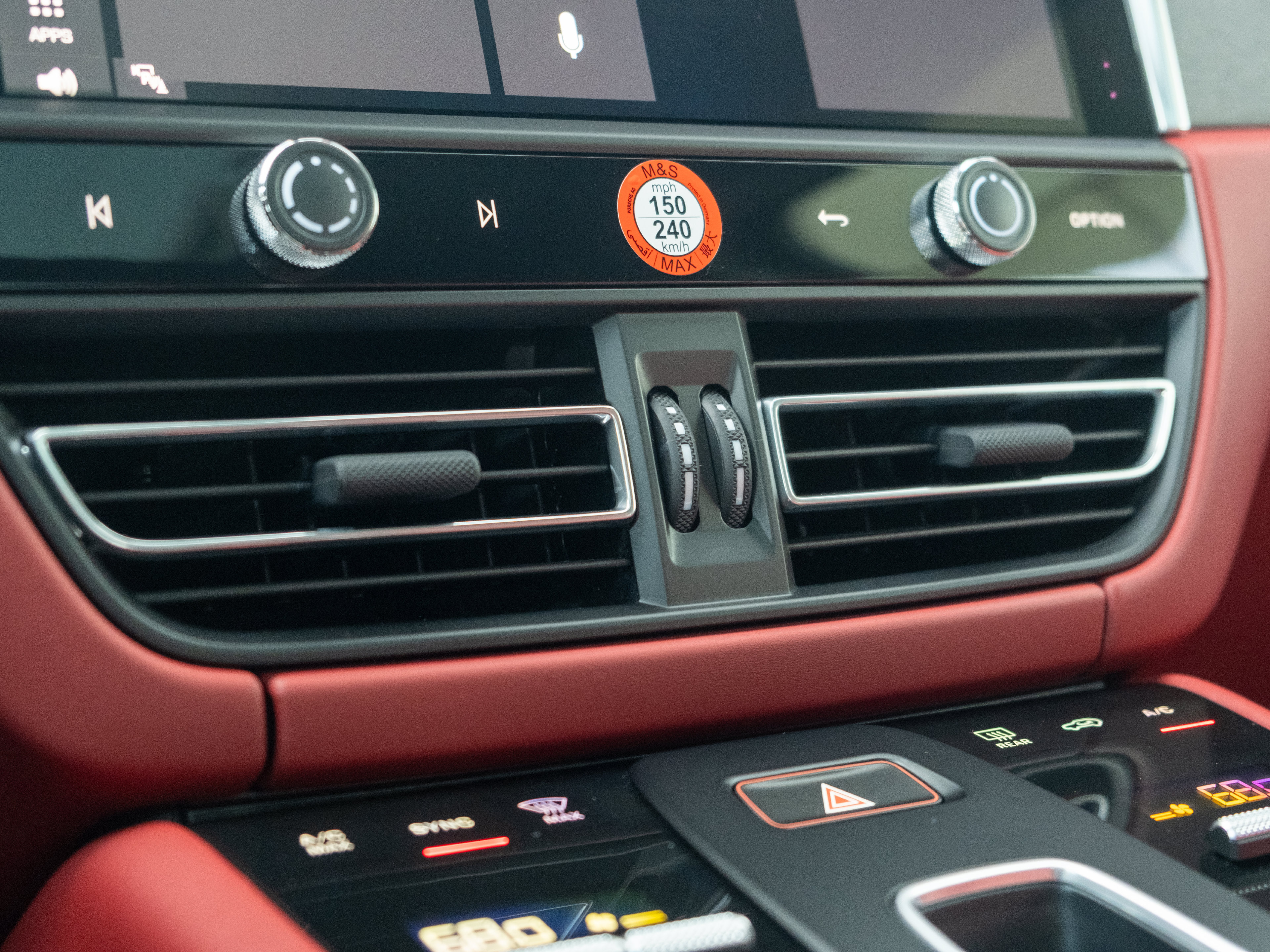 Certified 2026 Porsche Macan GTS AWD/4WD image 35