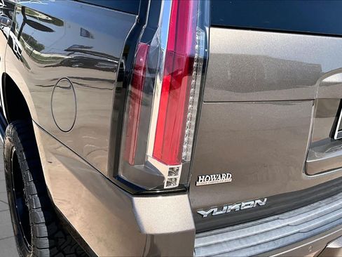 Used 2015 GMC Yukon SLE w/ HD Trailering Package AWD/4WD image 18
