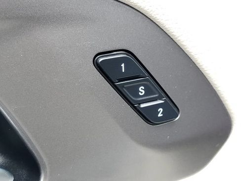 Used 2023 Chrysler Pacifica Touring-L FWD image 27