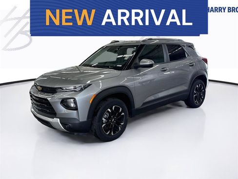 Used 2023 Chevrolet TrailBlazer LT w/ Convenience Package AWD/4WD image 1