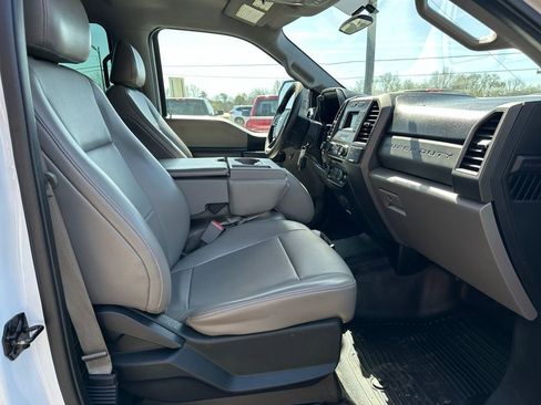 Used 2017 Ford F250 XL w/ Power Equipment Group image 5